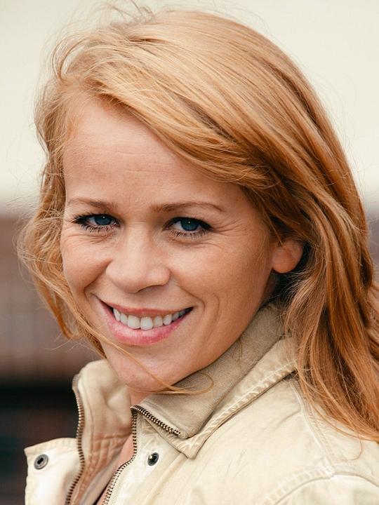 苏威·阿纳斯多特 Sólveig Arnarsdóttir照片