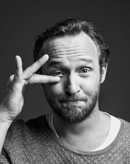 马克西米连·布鲁克纳 Maximilian Brückner照片