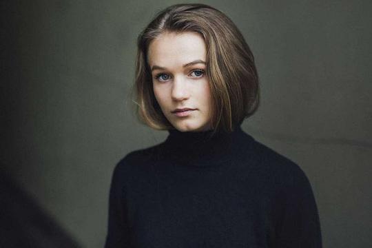 莱昂尼·韦斯洛 Leonie Wesselow照片