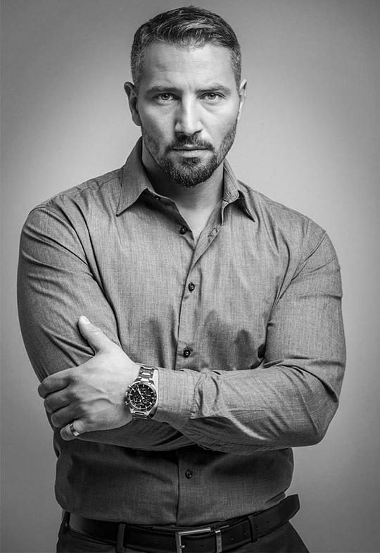 穆拉桑·木苏鲁 Murathan Muslu照片