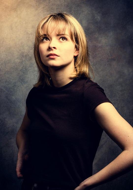 约瑟芬妮·布拉吉尔 Josephine Blazier照片