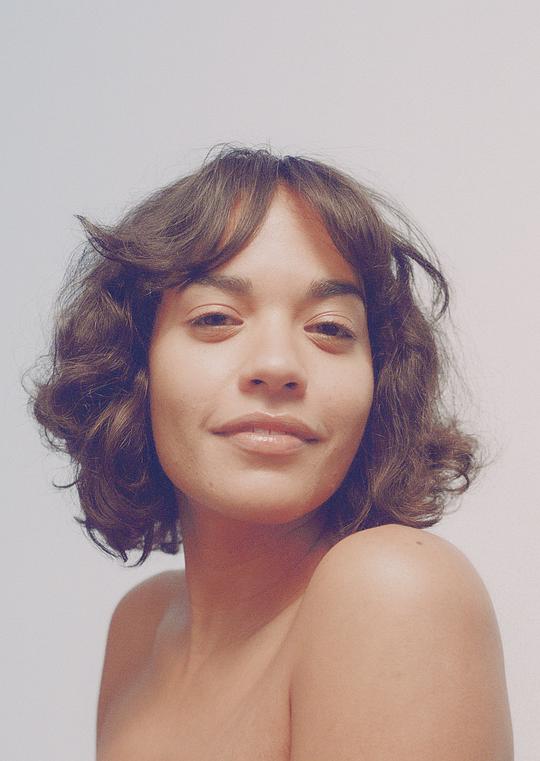 萨尔卡·韦伯 Salka Weber照片