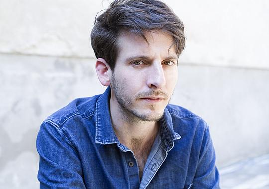 尤汤·伊谢 Yotam Ishay照片