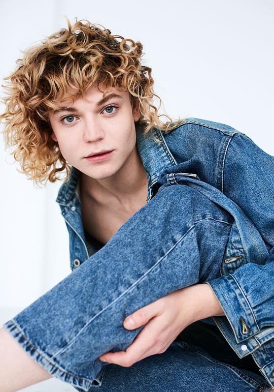 西娅·埃尔 Thea Ehre照片