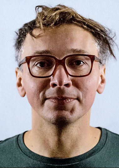 彼得·保罗 Piotr Pawlus照片