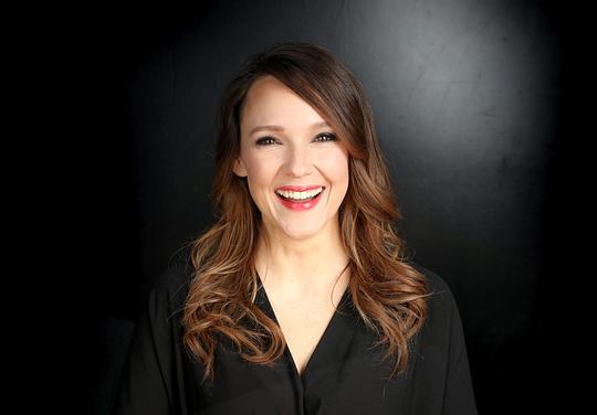 卡罗琳·科贝库斯 Carolin Kebekus照片