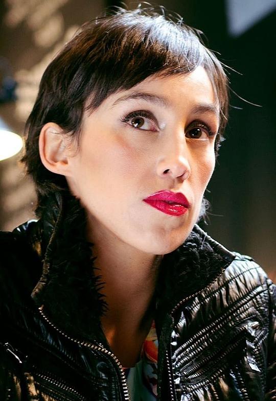 Manuela Oyarzún照片