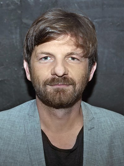 维塞尔·莫里纳 Visar Morina照片