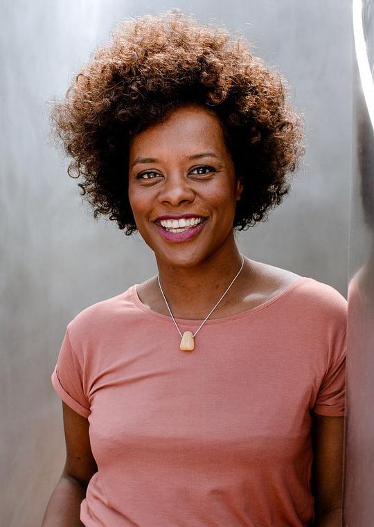 丹妮丝·姆巴耶 Denise M'Baye照片