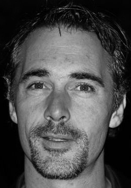 格雷·怀斯 Greg Wise照片