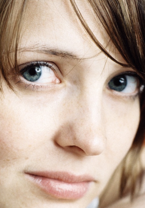 劳拉·汤克 Laura Tonke照片