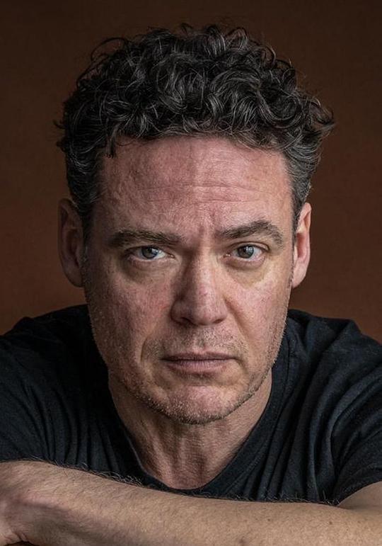 费德贾·范·胡艾特 Fedja van Huêt照片