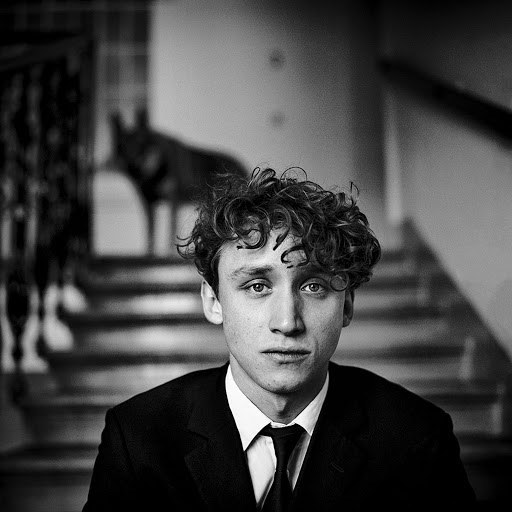 亚伦·弗里斯 Aaron Friesz照片