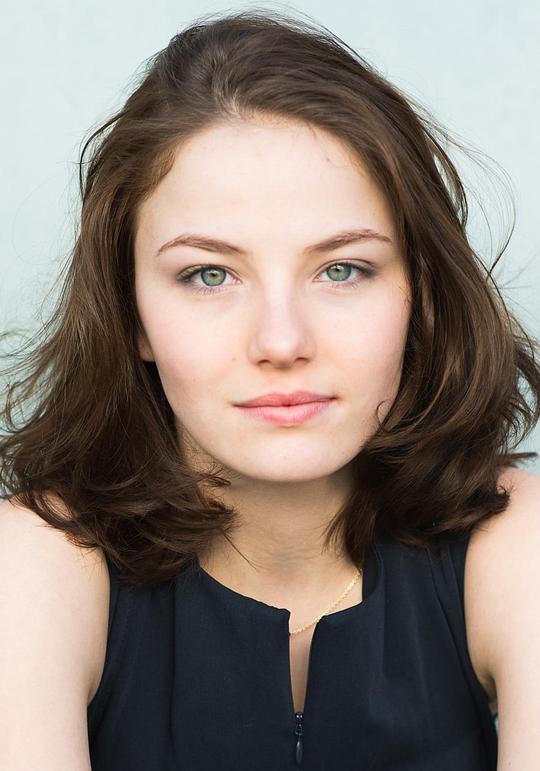 黛芙姆·林瑙 Devrim Lingnau照片