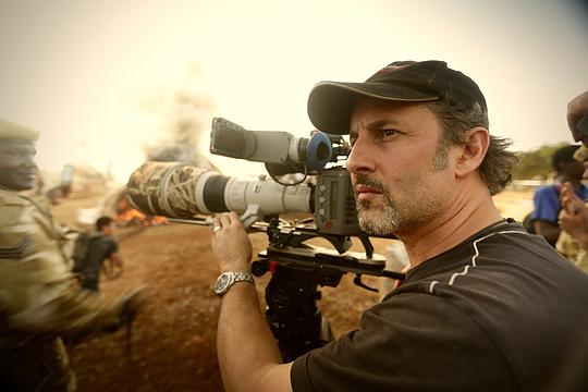 理查德·拉德卡尼 Richard Ladkani照片