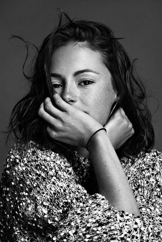 莱亚·凡·艾肯 Lea van Acken照片