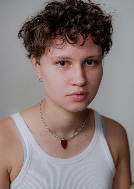 露娜·约丹 Luna Jordan照片