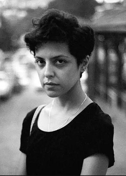 迪亚·库伦贝加什维利 Dea Kulumbegashvili照片