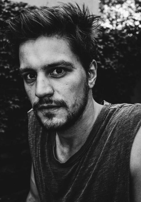 塞巴斯蒂安·米希列斯库 Sebastian Mihăilescu照片