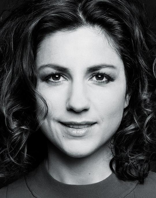 埃娃·梅克巴赫 Eva Meckbach照片