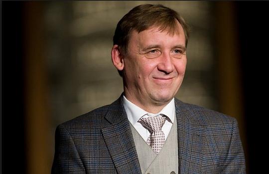 埃尔莫·纽加农 Elmo Nüganen照片