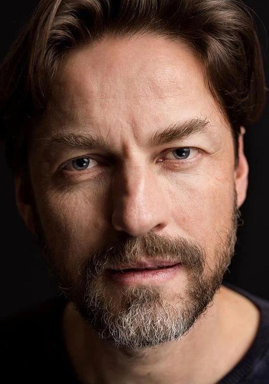 汉斯·斯特恩比奇 Hans Steinbichler照片