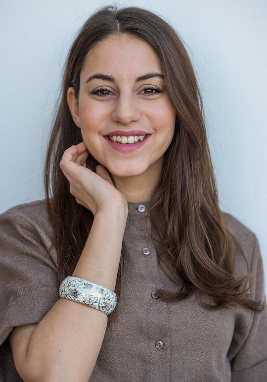 阿尔米拉·巴格里亚齐克 Almila Bagriacik照片