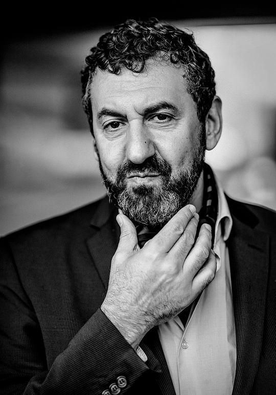 Raymond Tarabay照片