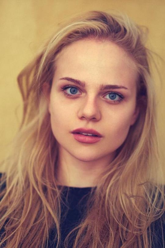 莉莉·艾普丽 Lili Epply照片