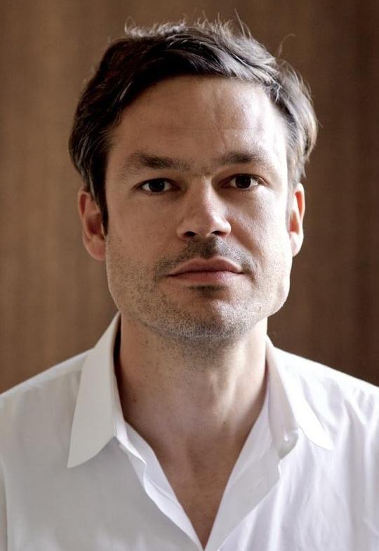 菲利克斯·赫措根拉特 Felix Herzogenrath照片