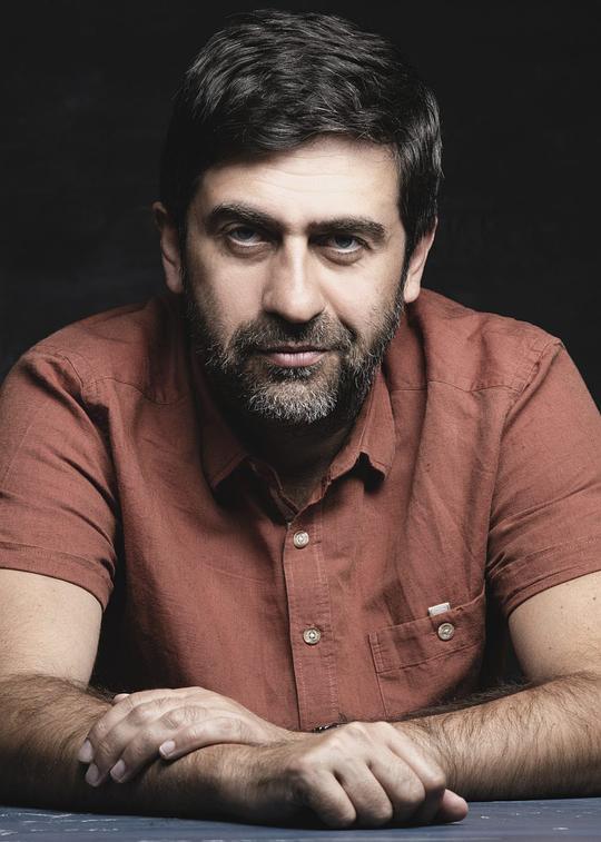 埃敏·阿尔柏 Emin Alper照片