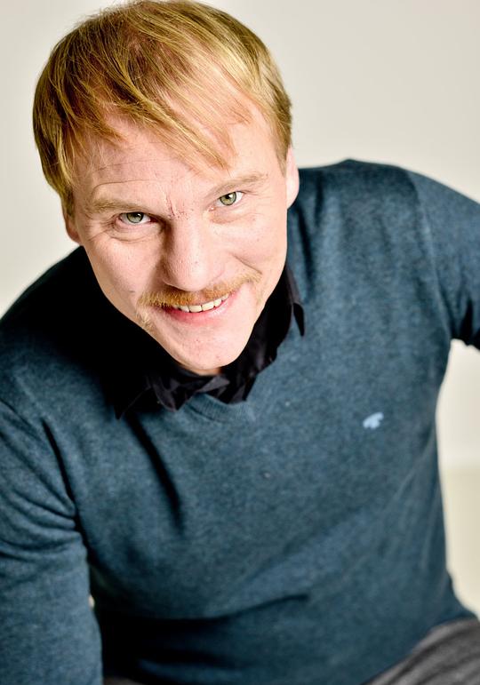 奥利·比加尔克 Oli Bigalke照片