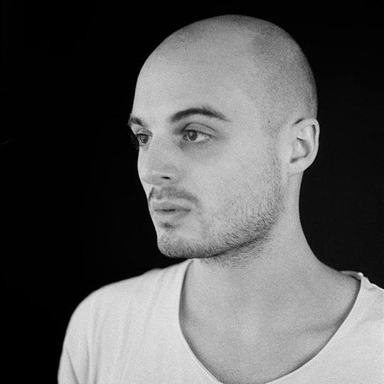 蒂尔曼·辛格 Tilman Singer照片