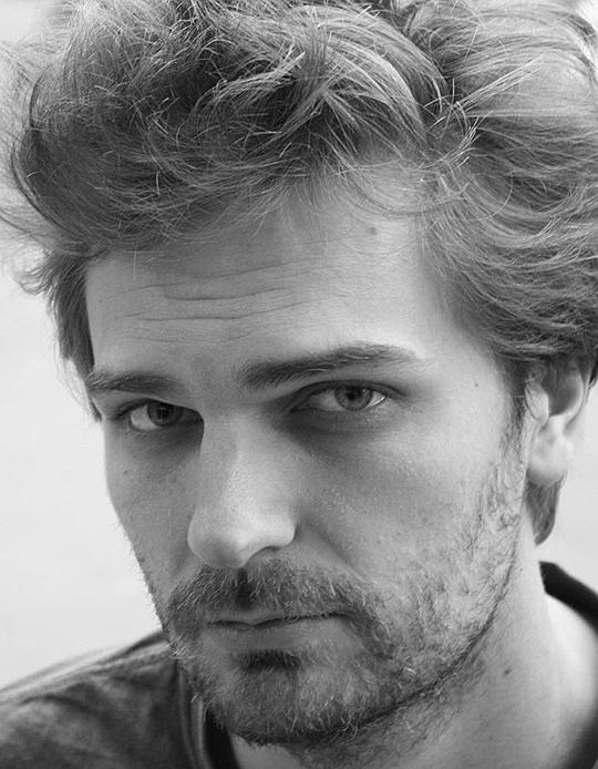 里努斯·德·保利 Linus de Paoli照片