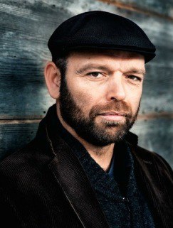 托尔斯滕·孔斯特勒 Torsten Künstler照片