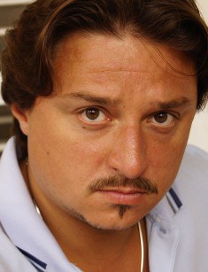 马克西姆·拉加什金 Maksim Lagashkin照片