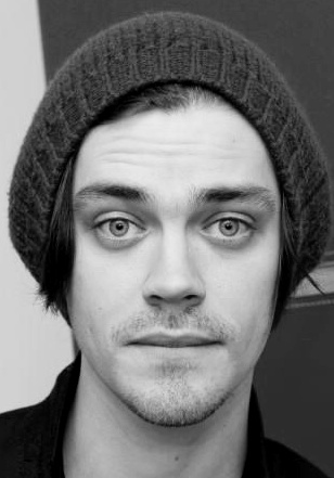 汤姆·佩恩 Tom Payne照片