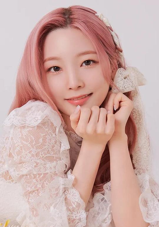 金莲熙 Kim Yeon-hee照片