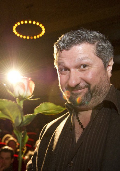 艾库特·卡亚哲克 Aykut Kayacik照片