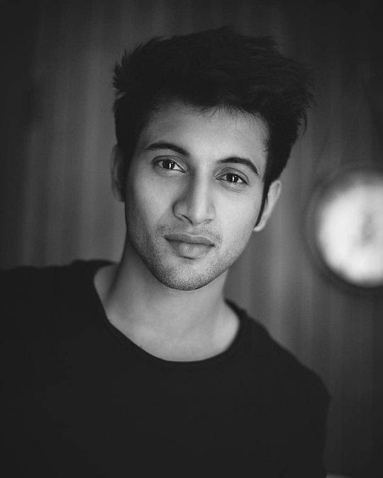 罗希特·萨拉夫 Rohit Saraf照片