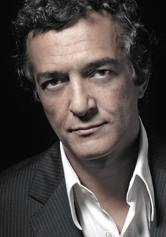 罗基里奥·萨莫拉 Rogério Samora照片