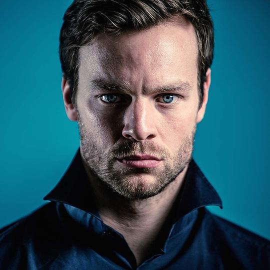 沃尔夫冈·塞尔尼 Wolfgang Cerny照片