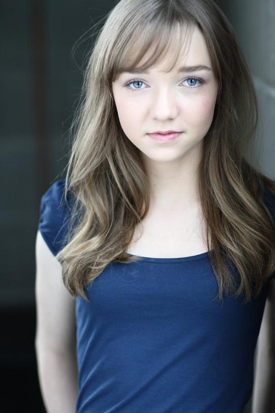 茱莉亚·莎拉·斯通 Julia Sarah Stone照片