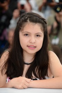 安德里亚·维加拉 Andrea Vergara照片