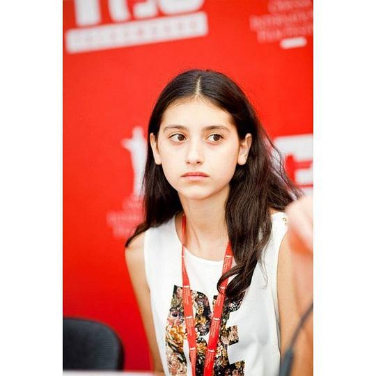 莉卡·巴布卢亚尼 Lika Babluani照片