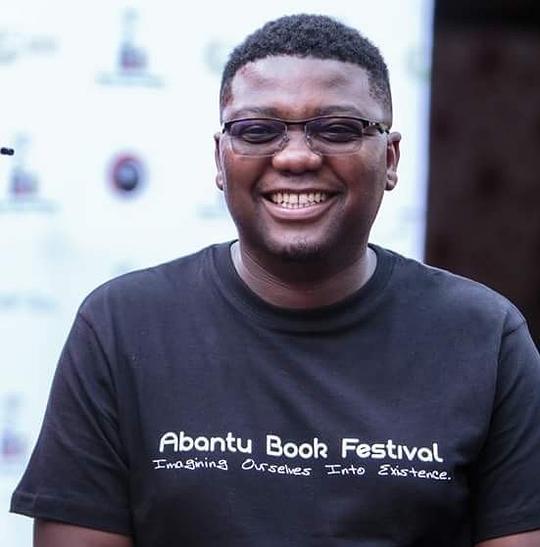 杉多·姆科罗扎纳 Thando Mgqolozana照片