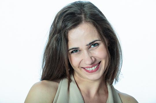 尤利娅·卢梅阿勒 Iulia Lumânare照片