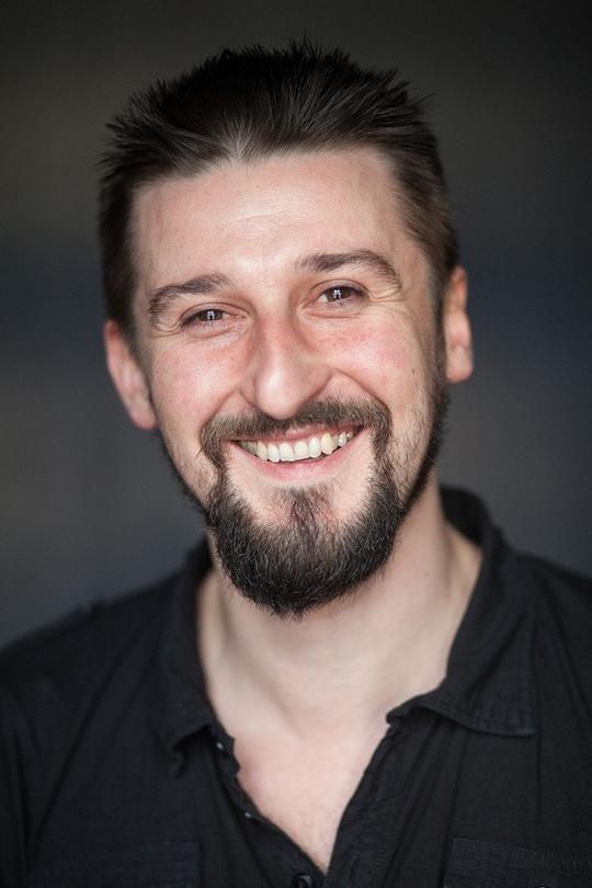 罗努特·卡拉斯 Ionut Caras照片