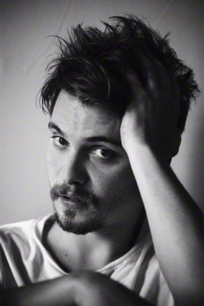 卢克·葛莱姆斯 Luke Grimes照片