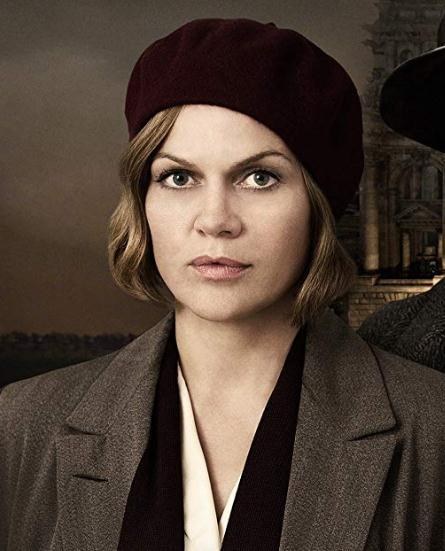 安娜·卢斯 Anna Loos照片